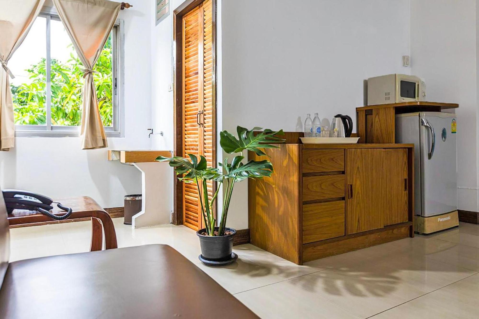 Collection O Howard Square Boutique Hotel Bangkok Exterior photo