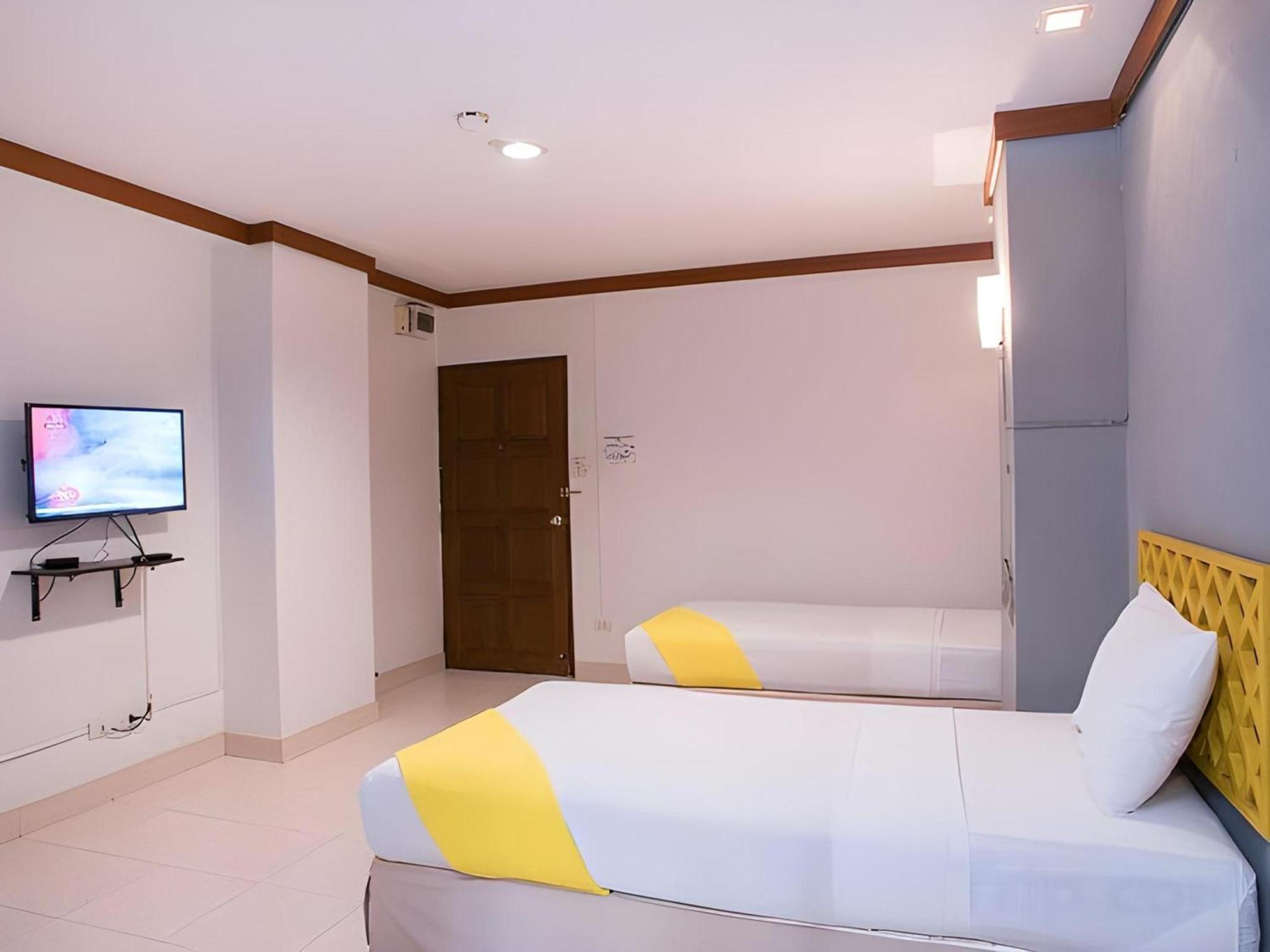 Collection O Howard Square Boutique Hotel Bangkok Exterior photo